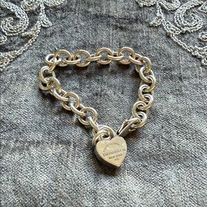 Tiffany & Co. Silver Heart Charm Bracelet 7inch